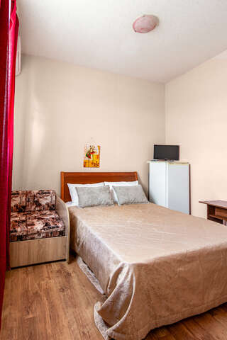 Гостевой дом Амиго Геленджик Трехместный номер с видом на город-5