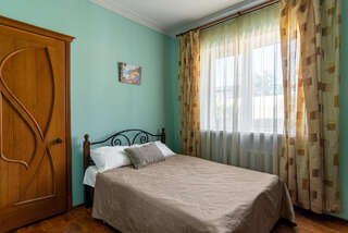 Гостевой дом Амиго Геленджик Двухместный номер с 1 кроватью и видом на горы-1