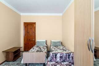 Гостевой дом Амиго Геленджик Трехместный номер с душем-7