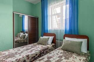 Гостевой дом Амиго Геленджик Двухместный номер с 2 отдельными кроватями и душем-2