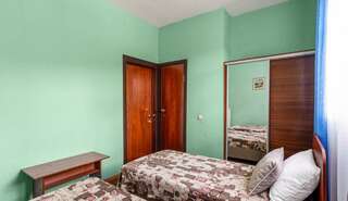 Гостевой дом Амиго Геленджик Двухместный номер с 2 отдельными кроватями и душем-4